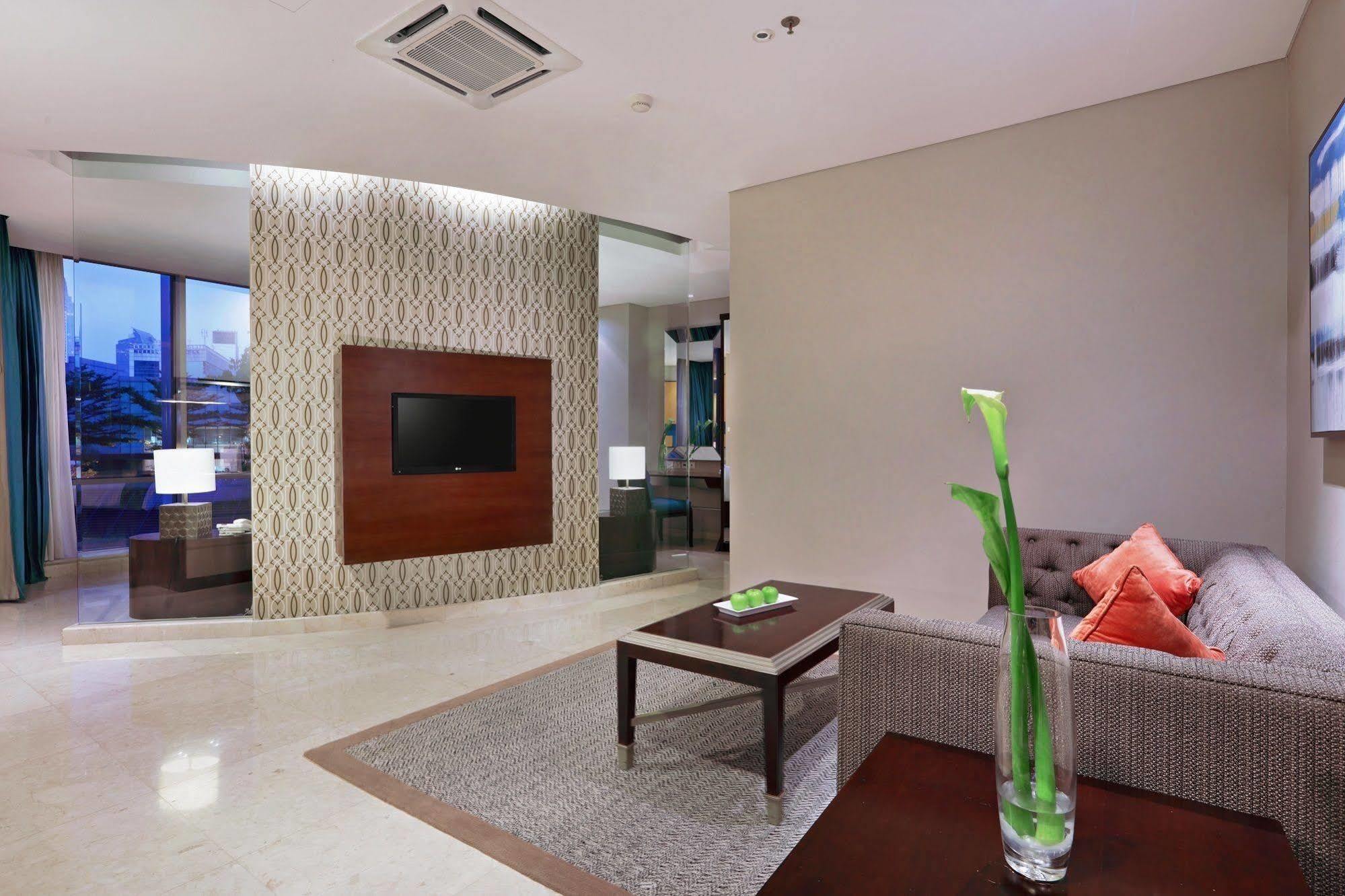 The Grove Suites By Grand Aston Jacarta Exterior foto