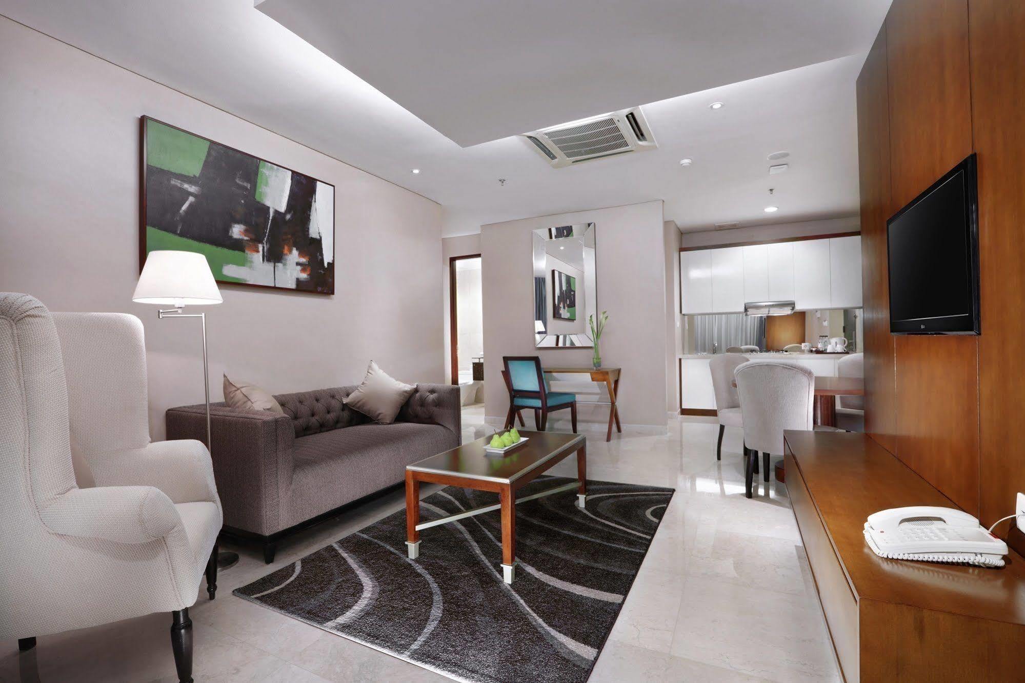 The Grove Suites By Grand Aston Jacarta Exterior foto